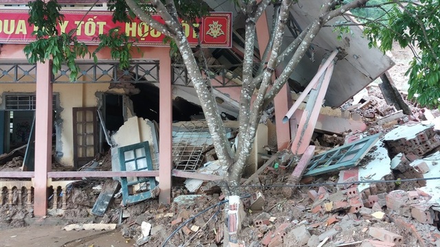 Nhiều địa phương sẵn sàng cho Lễ khai giảng và Ngày toàn dân đưa trẻ đến trường - 2 Trường tiểu học xã Trung Sơn bị đổ sập khiến hơn 260 học sinh không có lớp học