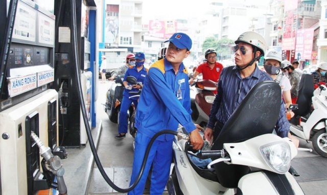 Liên tục xả, quỹ bình ổn xăng dầu giảm gần 1.300 tỷ đồng so với đầu năm - 1 Quỹ bình ổn giá đã giảm gần 1.300 tỷ đồng so với thời điểm cuối năm 2017.