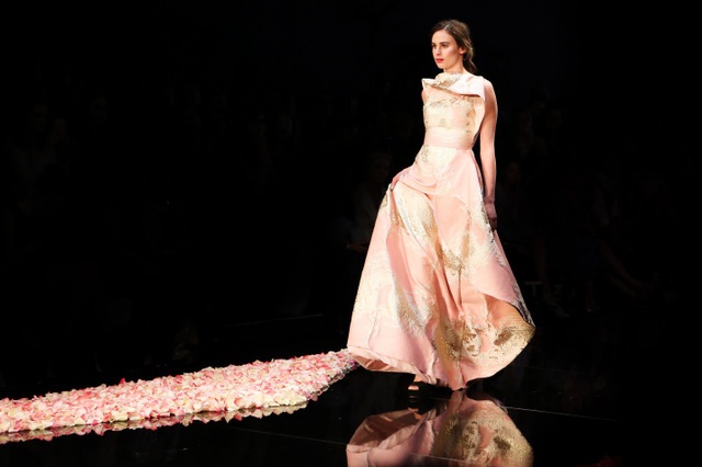 Phương My vinh dự là NTK Việt Nam mở màn Vancouver Fashion Week tại Canada - 4 Hình ảnh BST Xuân Hè 2016 của PHUONG MY diễn tại Perth Fashion Festival