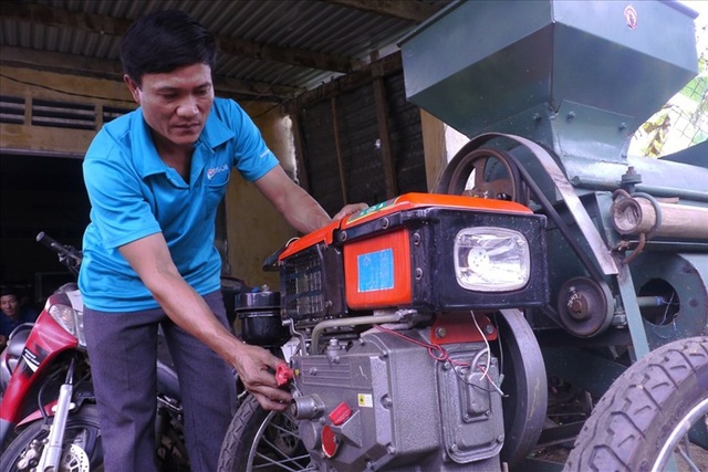 “Vua sáng chế” của nông dân miền núi Bình Định - 1
Những sáng chế của anh Thành được bà con miền núi Tây Sơn tin tưởng sử dụng. Ảnh: N.T