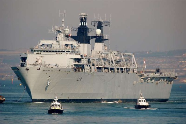 Truyền thông Trung Quốc lớn tiếng cảnh báo đáp trả vụ Anh đưa tàu áp sát Hoàng Sa - 1 Tàu HMS Albion (Ảnh: Ship Spotting)