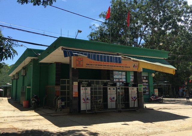 Mưa lũ lịch sử, hàng nghìn người dân Mường Lát thiếu lương thực - 8 Xăng dầu cũng đang khan hiếm