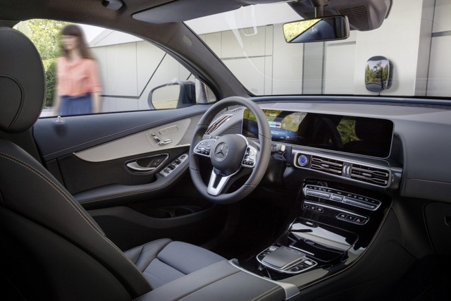 Mercedes-Benz EQC - Phiên bản chạy điện của GLC - 12 Mercedes-Benz EQC - Phiên bản chạy điện của GLC - 12