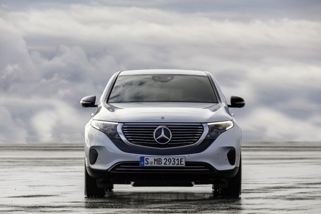 Mercedes-Benz EQC - Phiên bản chạy điện của GLC - 7 Mercedes-Benz EQC - Phiên bản chạy điện của GLC - 7