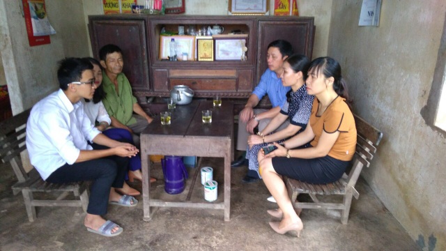 Hiện thực hóa giấc mơ giảng đường đại học cho những tân SV nghèo xứ Nghệ - 2
Bạn đọc sẻ chia những khó khăn với gia đình em Ngô Văn Giang.