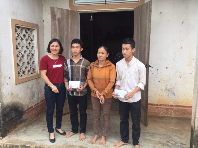 Hiện thực hóa giấc mơ giảng đường đại học cho những tân SV nghèo xứ Nghệ - 5 Hiện thực hóa giấc mơ giảng đường đại học cho những tân SV nghèo xứ Nghệ - 5