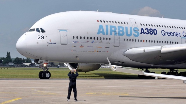 Siêu máy bay A380 đối mặt nguy cơ "khai tử" vì không có đơn đặt hàng - 1
A380 là máy bay chở khách lớn nhất thế giới (Ảnh: Bloomberg)