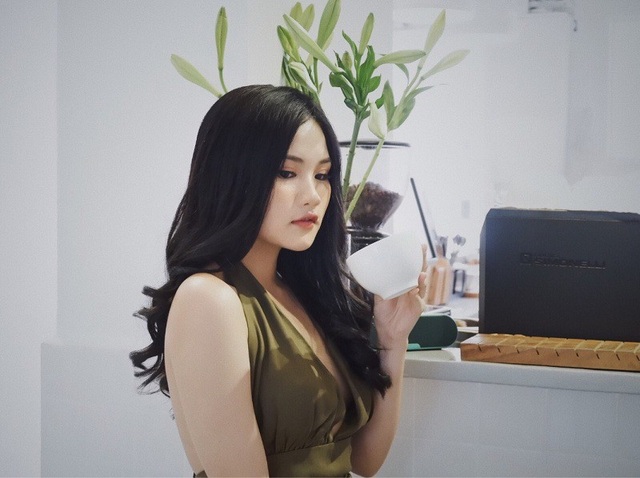“Bản sao” hoa hậu Đại Dương ngọt ngào, quyến rũ trong bộ ảnh mới - 8 “Bản sao” hoa hậu Đại Dương ngọt ngào, quyến rũ trong bộ ảnh mới - 8