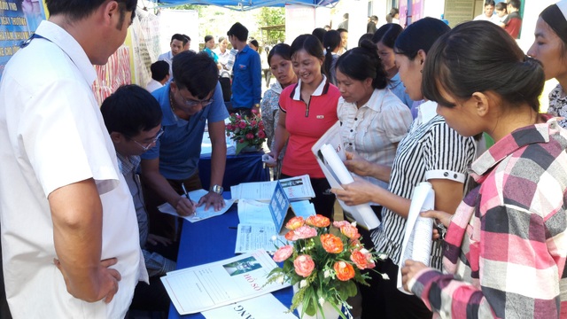 BHXH VN: Thu bảo hiểm thất nghiệp tăng so với cùng kỳ năm 2016 - 2 BHXH VN: Thu bảo hiểm thất nghiệp tăng so với cùng kỳ năm 2016 - 2