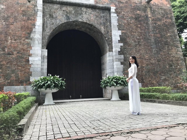 Khám phá bí ẩn vết lõm xuyên 3 thế kỷ trên thành Hà Nội - 15
Di tích Bắc môn nay trở thành điểm tham quan không thể bỏ qua khi du khách ghé thăm Hà Nội.