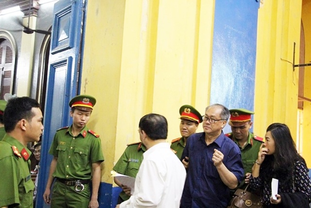 Trầm Bê - Đại gia từng lãnh đạo ngân hàng lớn chỉ mới học đến lớp 6 - 1 Phạm Công Danh tại phiên tòa