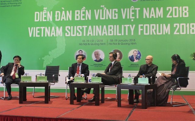 TS Nguyễn Đình Cung: Doanh nghiệp Nhà nước đang làm xói mòn sự thịnh vượng đất nước - 1 Các chuyên gia cho rằng, nền kinh tế Việt Nam sẽ tốt hơn nếu bảo đảm được tính minh bạch và công bằng. (Ảnh: Hồng Vân)