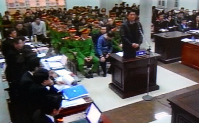Ông Đinh La Thăng luôn nhận trách nhiệm người đứng đầu - 2 Bị cáo Đinh La Thăng trả lời thẩm vấn đại diện Viện KSND chiều 9/1.