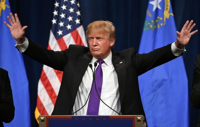 Hé lộ bài kiểm tra nhận thức Tổng thống Trump ghi điểm tuyệt đối - 1
Tổng thống Mỹ Donald Trump được đánh giá hoàn toàn bình thường về năng lực nhận thức, và đủ sức khỏe để hoàn thành nhiệm kỳ. (Ảnh minh họa: Reuters)