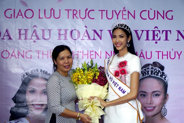 Top 3 người đẹp Hoàn vũ Việt Nam bật mí nhiều điều thú vị cùng độc giả Dân trí - 5 Top 3 người đẹp Hoàn vũ Việt Nam bật mí nhiều điều thú vị cùng độc giả Dân trí - 5