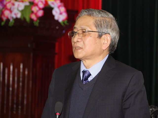 Kiến thức “ôm đồm” được giảm tải ra sao trong chương trình GDPT mới? - 2 Theo GS. Nguyễn Minh Thuyết, có nhiều cách giảm tải như: giảm bớt kiến thức khó, tổ chức lại nội dung, tích hợp, thay đổi phương pháp dạy học, đổi mới SGK…