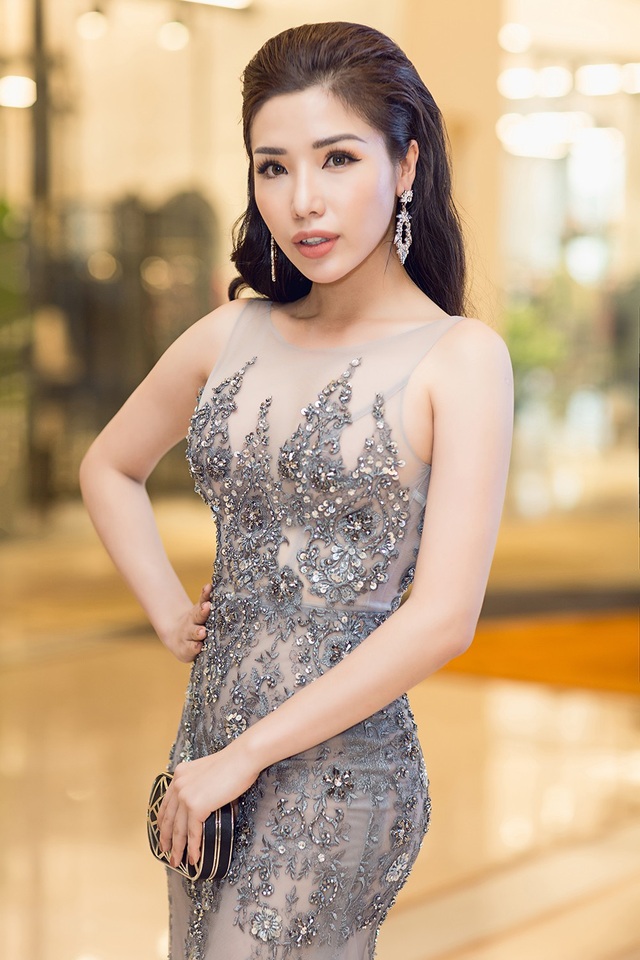 Hoa hậu “mất hút”, Á Hậu Khánh Phương đồng hành với thí sinh Hoa hậu Biển Việt Nam Toàn cầu 2018 - 2 Vào đầu tháng 12/1207, Khánh Phương đã đại diện Việt Nam tham gia cuộc thi thi Miss Supranational 2017 diễn ra tại Ba Lan. Trong đêm chung kết, Khánh Phương chiến thắng giải bình chọn trên facebook và có mặt trong top 25.