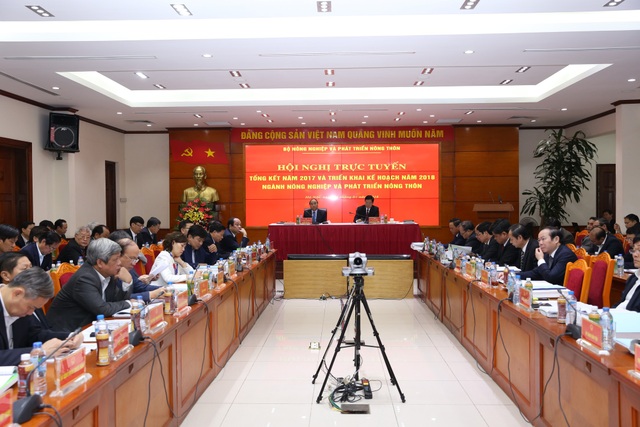 Thủ tướng: Lần đầu tiên, xuất khẩu rau, củ, quả vượt dầu thô và gạo - 1 Quang cảnh cuộc họp.