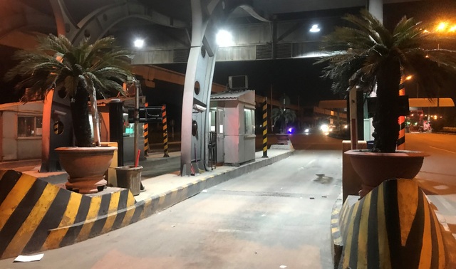 Chính thức dừng thu phí phương tiện qua trạm BOT Xa lộ Hà Nội - 9 Chính thức dừng thu phí phương tiện qua trạm BOT Xa lộ Hà Nội - 9