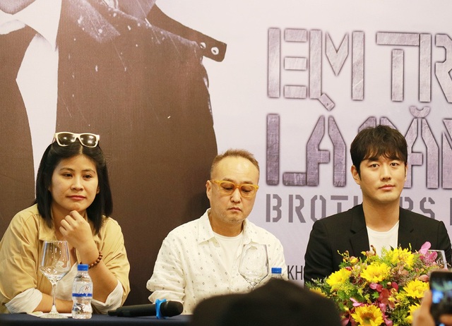 Tài tử Jo Han Sun hé lộ cách vượt qua áp lực ở showbiz Hàn - 5 Sự thoải mái của anh mang đến không khí thân mật và thoải mái cho buổi giao lưu cùng đoàn phim.