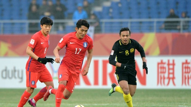 Thắng sát nút Malaysia, U23 Hàn Quốc nhọc nhằn vào bán kết - 3
U23 Malaysia (đen) dù rất nỗ lực nhưng vẫn phải dừng bước ở tứ kết