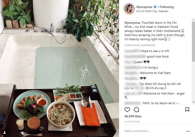 "Hot girl môi dày" Lily Maymac đến Sài Gòn, tấm tắc khen món ăn Việt - 1 Lily Maymac khoe rằng cô đã có mặt tại Việt Nam và tận hưởng bữa ăn mang hương vị địa phương.