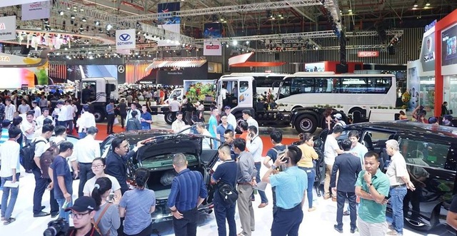 Doanh số sụt giảm, doanh nghiệp nói vì người dân chờ “viễn cảnh” mua ô tô rẻ - 1 Doanh số sụt giảm, doanh nghiệp nói vì người dân chờ “viễn cảnh” mua ô tô rẻ - 1