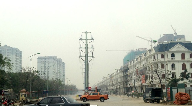 Căn hộ 85 tỷ đồng bỏ hoang bên đường vành đai 3 - 3
Nhà đầu tư chờ đợi hạ tầng giao thông đẩy giá đất lên cao (Ảnh: Tuấn Linh)