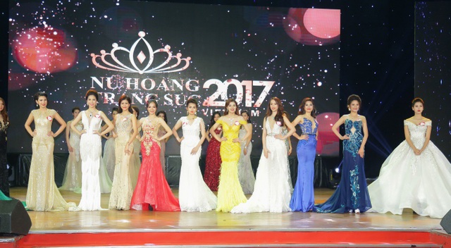 Trong đêm chung kết Nữ hoàng trang sức 2017 vừa diễn ra tại Đà Nẵng, với sự nổ lực không ngừng. kinh nghiệm sân khấu từ các cuộc thi khác, Mỹ Duyên đã rất bản lĩnh và thể hiện trí tuệ và sự tỏa sáng của mình trong phần thi ứng xử.