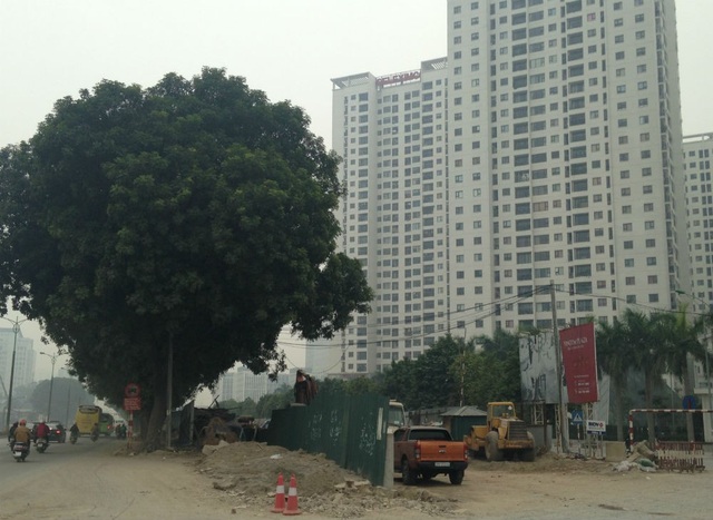 Căn hộ 85 tỷ đồng bỏ hoang bên đường vành đai 3 - 5
Nhiều nhà đầu tư đang kỳ vọng BĐS khu vực này (Ảnh: Tuấn Linh)