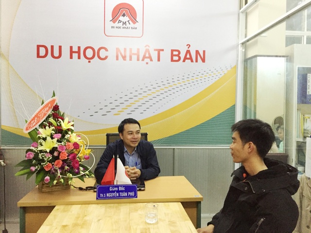 Bí quyết chọn Công ty tư vấn du học Nhật Bản tại Huế uy tín - 1 Anh Nguyễn Văn Hải (phải) đi Du học Nhật Bản vào tháng 7 năm 2015 kể những kinh nghiệm du học đất nước mặt trời mọc