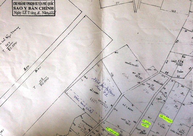 Kiên Giang: Chủ tịch huyện trả lời thất lạc hồ sơ, không biết vì sao dân mất đất? - 4 Trong sơ đồ 14 thể hiện rõ mảnh đất thửa 71 của bà Đượm tứ cạnh giáp những ai, cụ thể phía Tây giáp với ông Mai Thanh Bình nhưng nay Ủy ban huyện Phú Quốc lấy 3.522,8m2 của gia đình bà Đượm cấp cho ông Nguyễn Xuân Bình. Ông Bình chen vào giữa hộ ông Mai Thanh Bình và bà Đượm này?