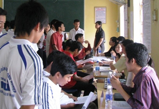 Thanh Hóa: Phát hiện hơn 80 trường hợp trục lợi bảo hiểm thất nghiệp - 1 Năm 2018, tỉnh Thanh Hóa đặt mục tiêu giải quyết việc làm cho 66.000 lao động; tuyển mới đào tạo nghề cho 77.000 lao động; nâng tỷ lệ lao động qua đào tạo lên tỷ lệ 64%.