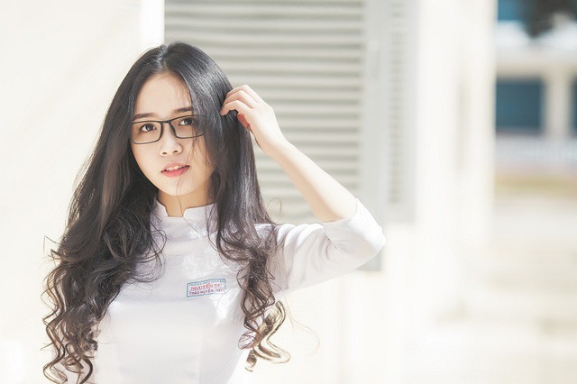 Nữ sinh 10X đẹp tựa “thiên thần” trong tà áo dài trắng - 11 Nữ sinh 10X đẹp tựa “thiên thần” trong tà áo dài trắng - 11