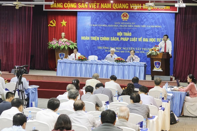 Cần làm rõ trường ĐH tư thục có phải là doanh nghiệp? - 1
Hội thảo về “Hoàn thiện chính sách, pháp luật về đại học tư thục” do Ủy ban Văn hóa, Giáo dục, Thanh niên, Thiếu niên và Nhi đồng của Quốc hội tổ chức đã thu hút nhiều chuyên gia giáo dục tham dự.
