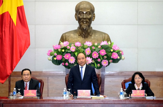 Thủ tướng: Đất nước anh hùng mà thu nhập thấp, có gì phấn khởi! - 2 Thủ tướng: Có phải là ước vọng, khát vọng đưa dân tộc chúng ta tiến lên không, hay chúng ta cứ bình bình mãi.