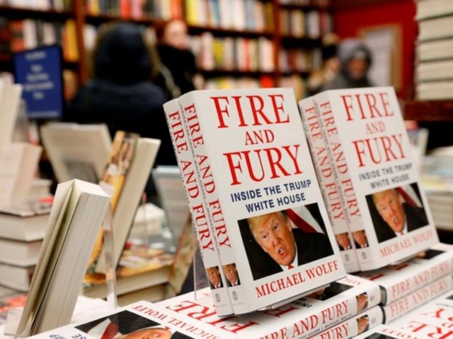 Tổng thống Trump: “Tôi là một thiên tài bền vững” - 2 Cuốn sách viết về Tổng thống Trump đang gây sốt tại Mỹ (Ảnh: Reuters)
