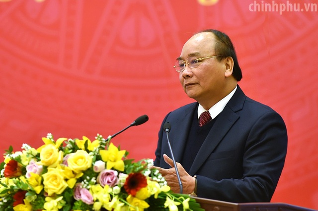 Thủ tướng: “Đừng tưởng người dân không biết hành vi cụ thể của chúng ta” - 3 Thủ tướng: Không ít cán bộ không sát dân, xa dân, nhũng nhiễu, tiêu cực, mất uy tín với nhân dân.