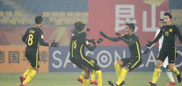 Thắng Saudi Arabia trong cơn “địa chấn”, U23 Malaysia vào tứ kết U23 châu Á - 2 Đánh bại đại diện của Tây Á, U23 Malaysia trở thành đội bóng đầu tiên trong lịch sử bóng đá Đông Nam Á vào tứ kết giải U23 châu lục