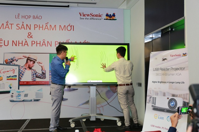 ViewSonic tung loạt giải pháp màn hình chiếu mới tại Việt Nam - 1 Viewsonic tung màn hình tương tác mới tại Việt Nam