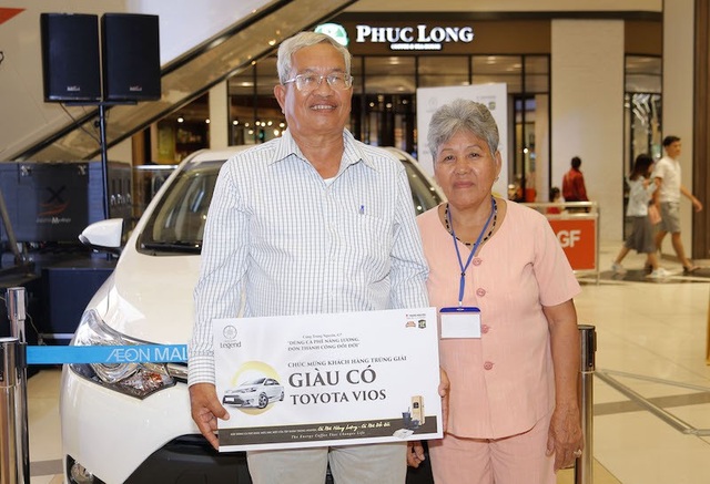 Đổi đời nhờ cà phê năng lượng - 5 Vợ chồng cô Thị Đẹp sẽ dùng một phần giải thưởng của mình để làm một con đường vào chùa Giồng Đá