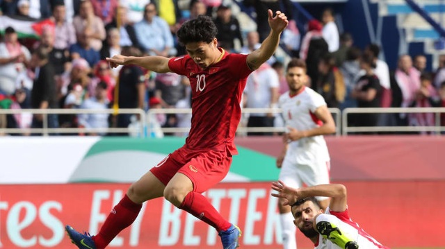 trên - Fox Sports: “Đội tuyển Việt Nam khiến Jordan phải trả giá trên chấm penalty” Ugd-1-tjhapkqklqvf-21-r-2-1548002869199