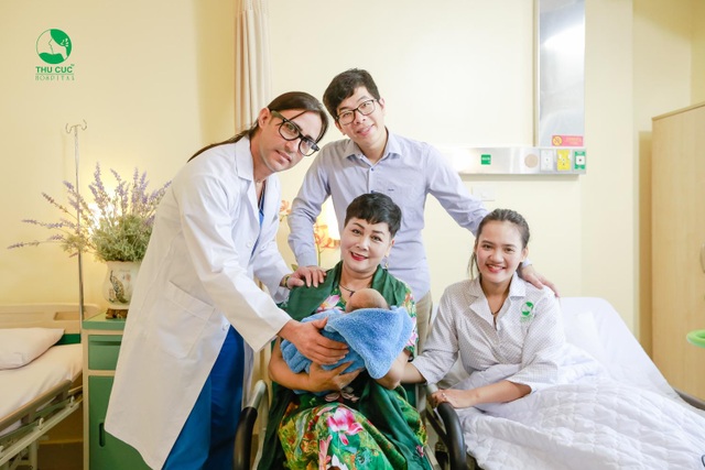 NSUT Minh Hằng mách địa chị “đi đẻ” sang chảnh, hiện đại - 5 NSUT Minh Hằng mách địa chị “đi đẻ” sang chảnh, hiện đại - 5