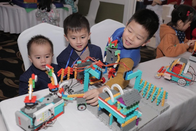 “Học tập trong môi trường truyền cảm hứng là nền tảng của thành công” - 3 “Học tập trong môi trường truyền cảm hứng là nền tảng của thành công” - 3