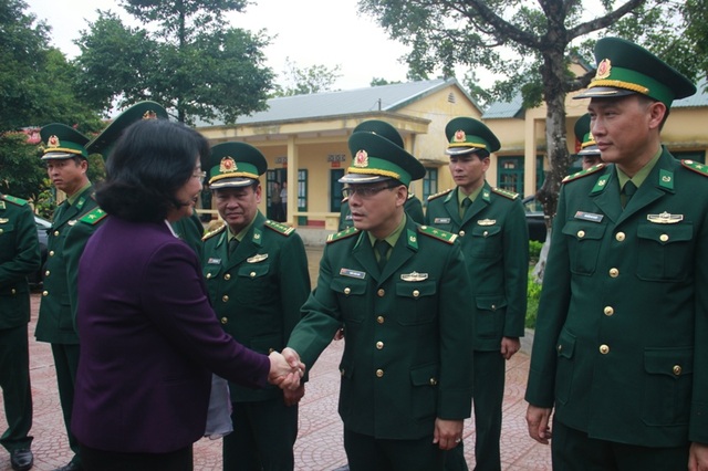Phó Chủ tịch nước trao quà Tết cho người dân vùng biên giới Quảng Trị - Ảnh minh hoạ 2