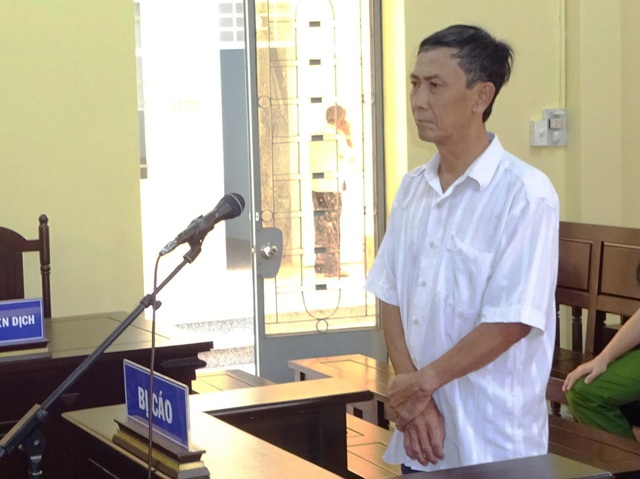 Chồng sàm sỡ dâm ô học sinh của vợ - 1 Chồng sàm sỡ dâm ô học sinh của vợ - 1