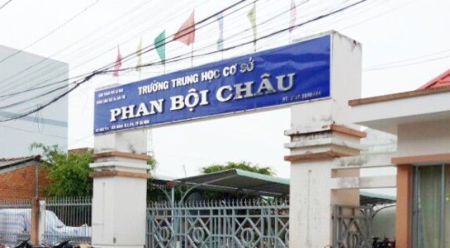 Trường THCS Phan Bội Châu (TP Cà Mau, tỉnh Cà Mau), nơi có Hiệu trưởng từng bị giáng chức vì sai phạm. (Ảnh: CTV) Trường THCS Phan Bội Châu (TP Cà Mau, tỉnh Cà Mau), nơi có Hiệu trưởng từng bị giáng chức vì sai phạm. (Ảnh: CTV)