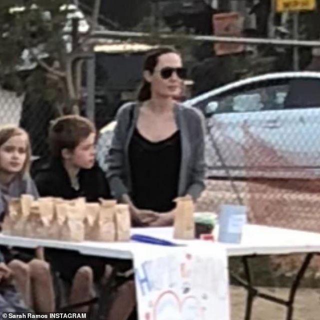 Xem Angelina Jolie dạy các con bài học đầu tiên về tiền bạc - Ảnh minh hoạ 2