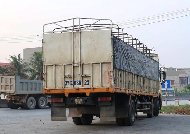 Phát hiện tài xế đang điều khiển xe tải dương tính với ma túy - 3 Phát hiện tài xế đang điều khiển xe tải dương tính với ma túy - 3