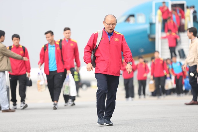 Đội tuyển Việt Nam được vinh danh ở sân bay Nội Bài - 3 Đội tuyển Việt Nam được vinh danh ở sân bay Nội Bài - 3